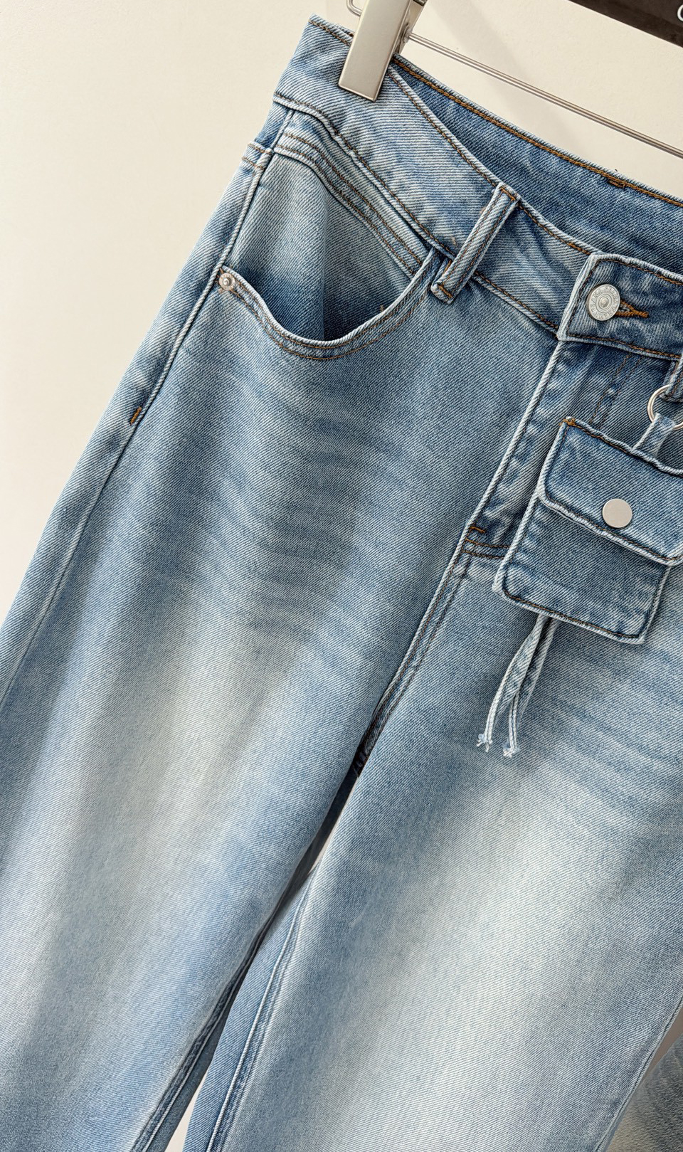 A17.小腰包設計水洗牛仔褲