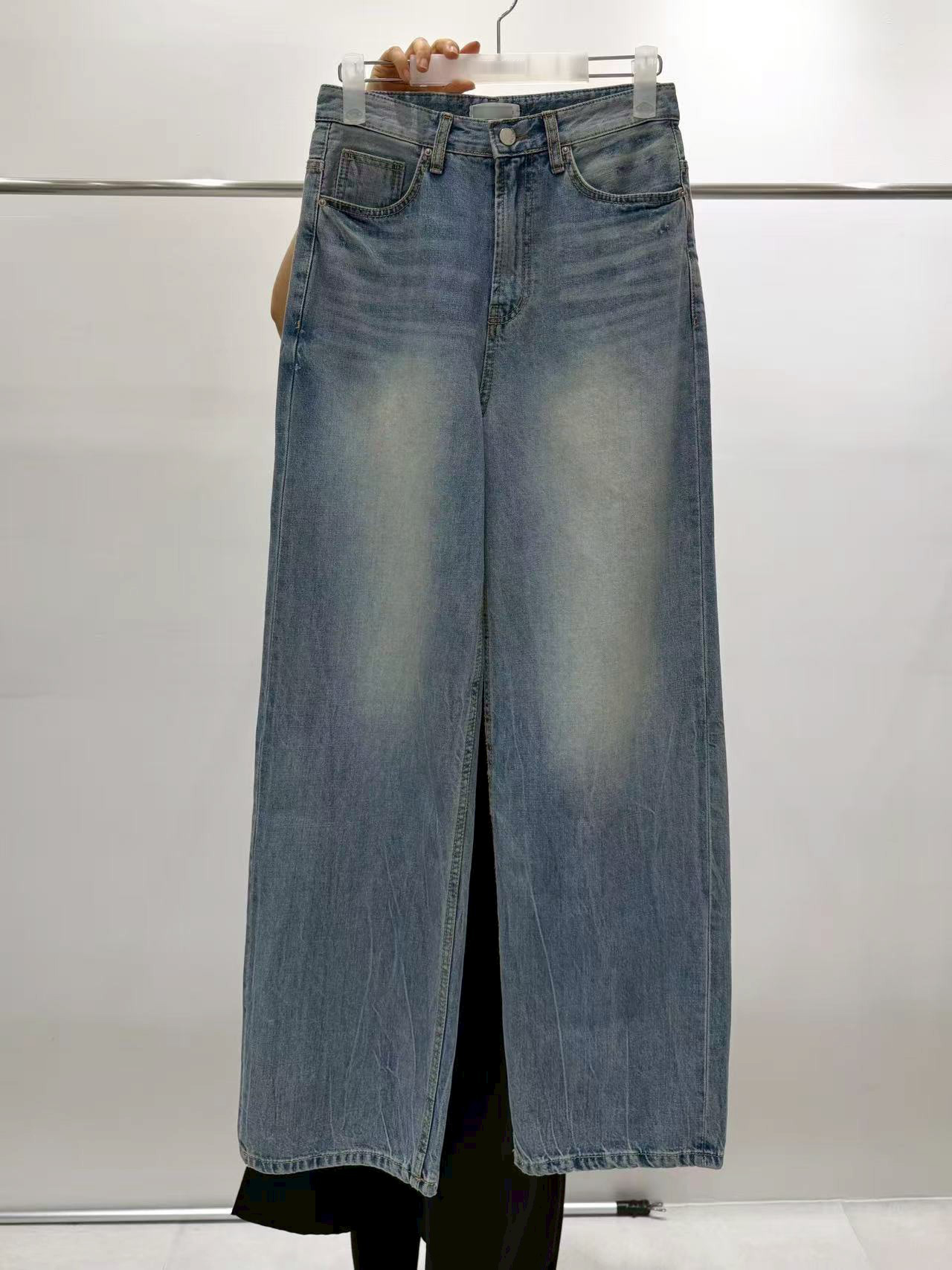 B01.質感家率性水洗牛仔褲