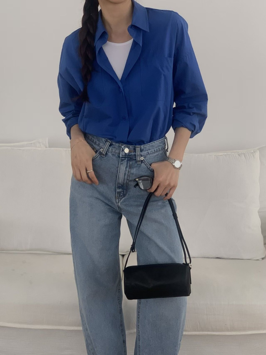 B62.小臉歐膩後中心車線牛仔褲