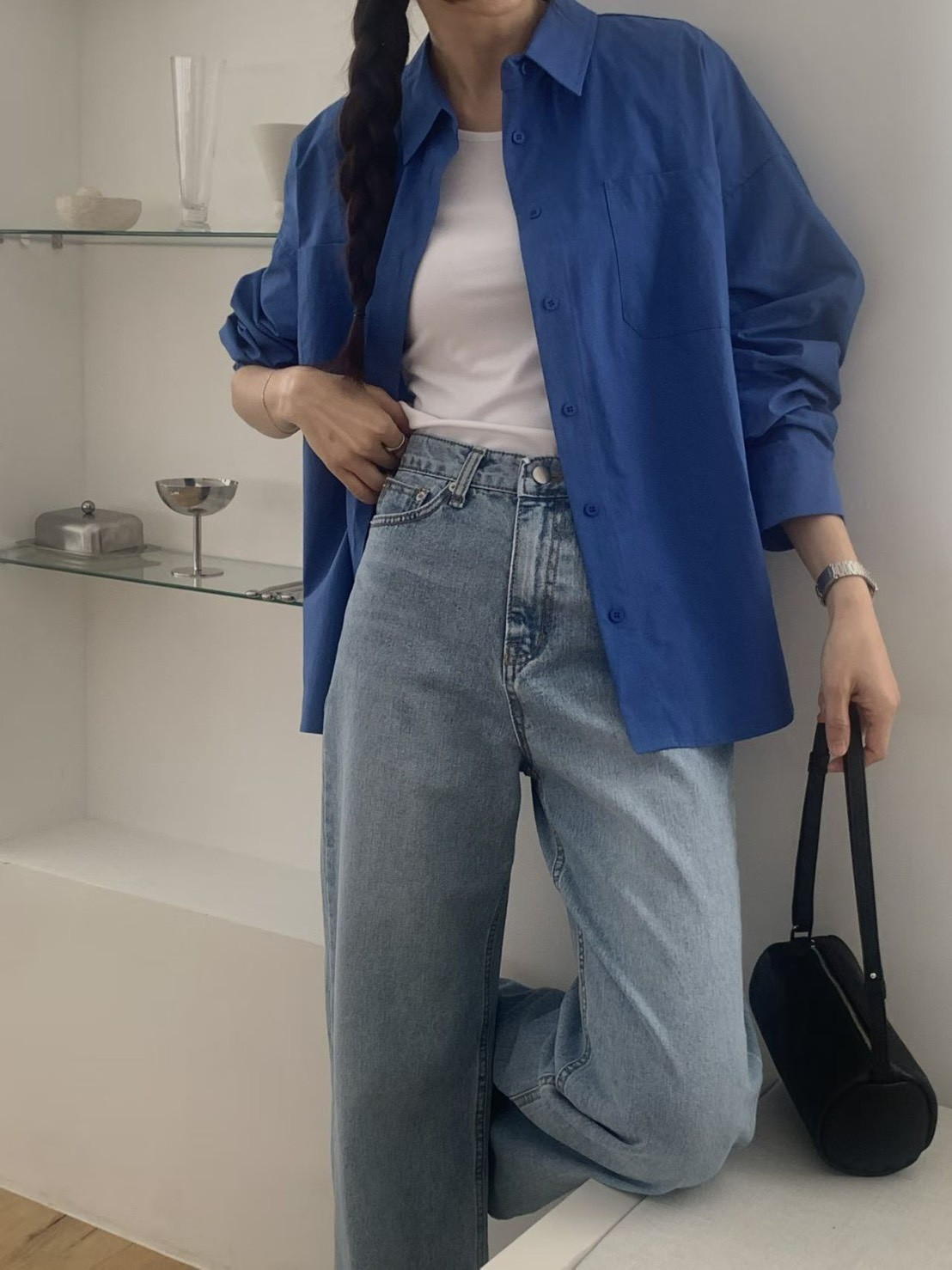 B62.小臉歐膩後中心車線牛仔褲