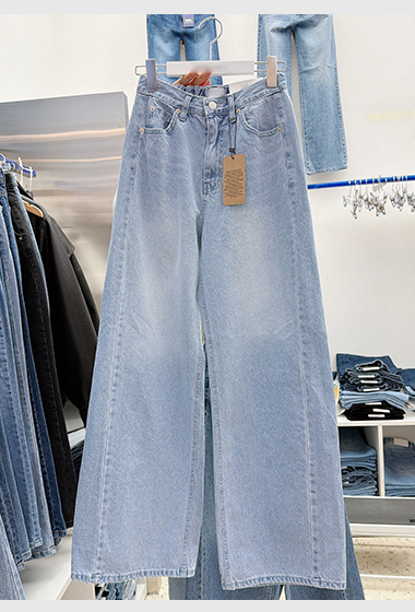 B112.修飾好搭水洗牛仔褲