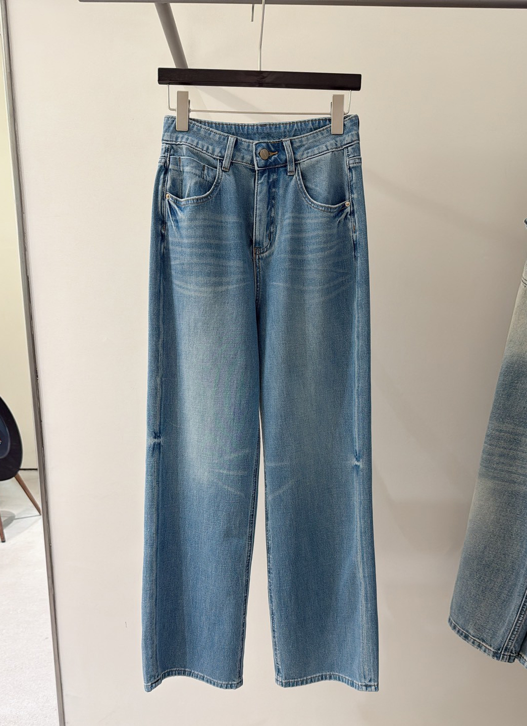 A03.好穿水洗側貓抓彈性牛仔長褲