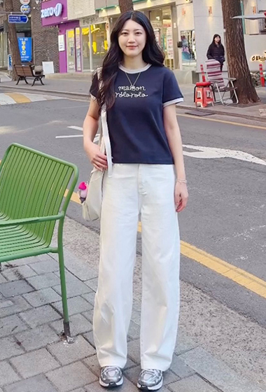 B36.慵懶側邊立體車縫白寬褲