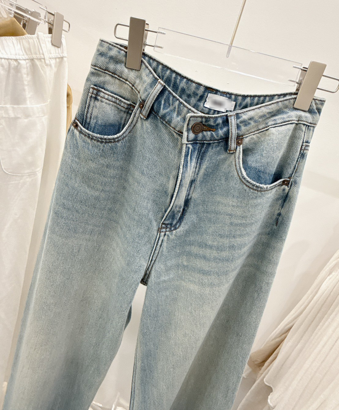 A16.復古洗色後中心牛仔褲