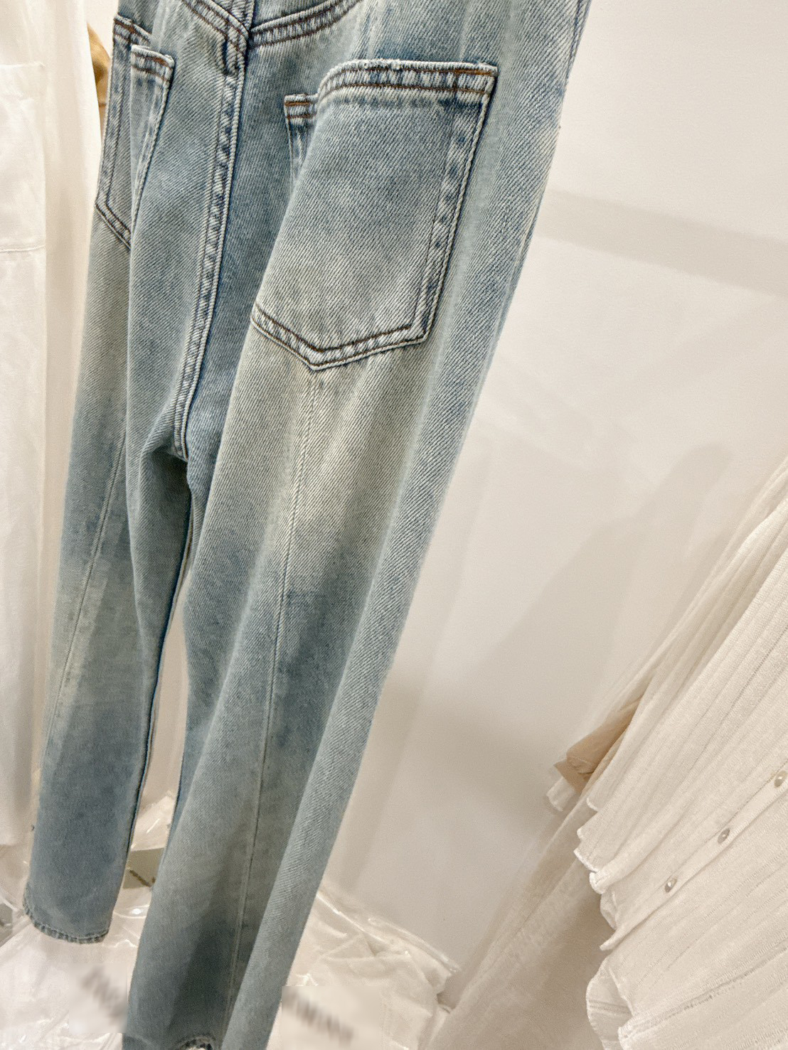 A16.復古洗色後中心牛仔褲