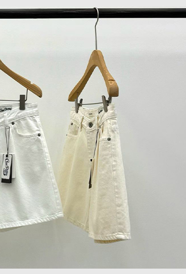 B13.大V家淺色清爽短褲