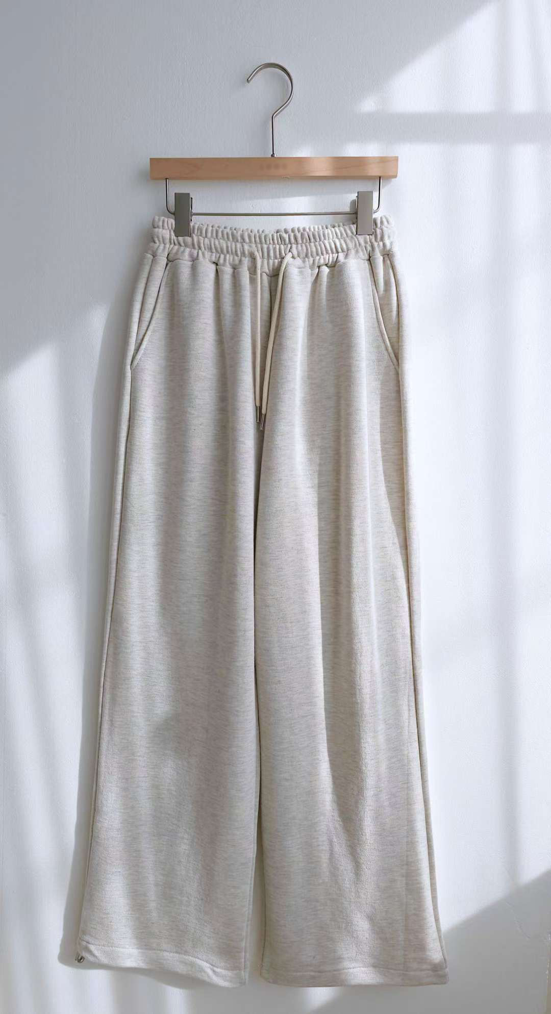 A08.兩穿下擺可縮口休閒長褲