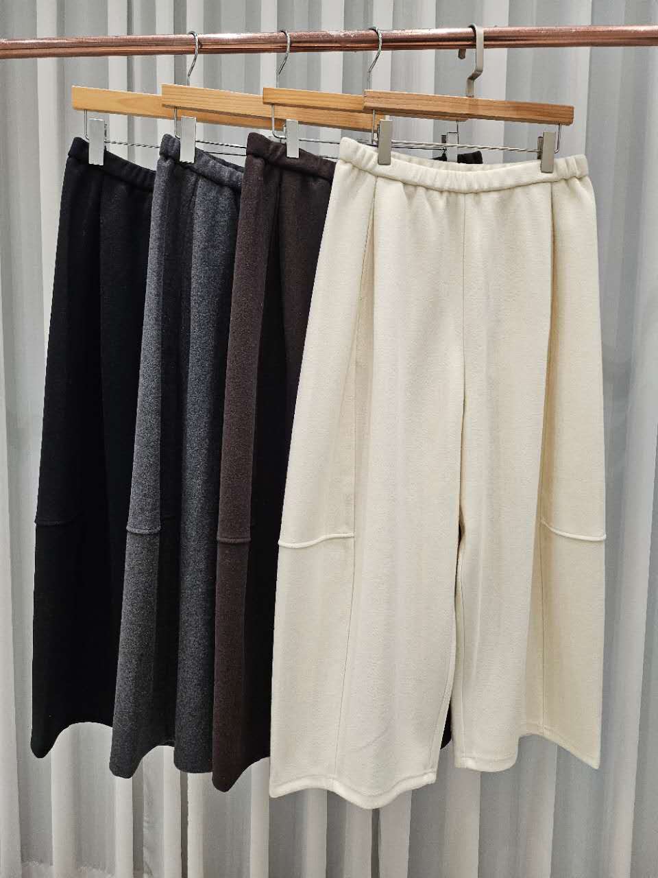 B26.星星家羊毛混紡垂墜寬褲