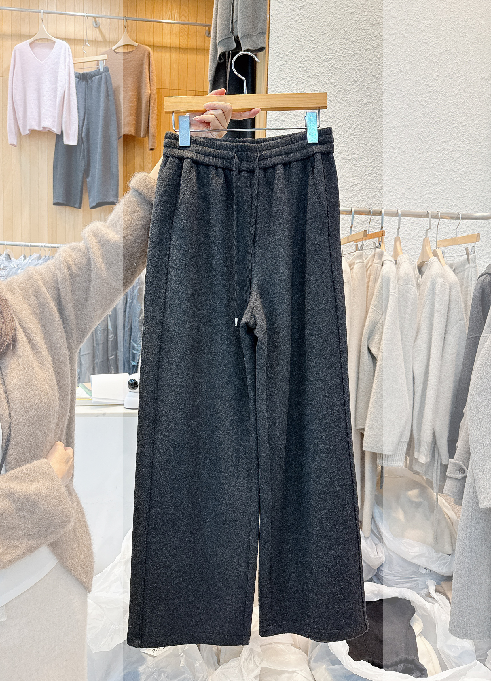 B55.星星家剪裁邊花芽舒適磨毛長褲