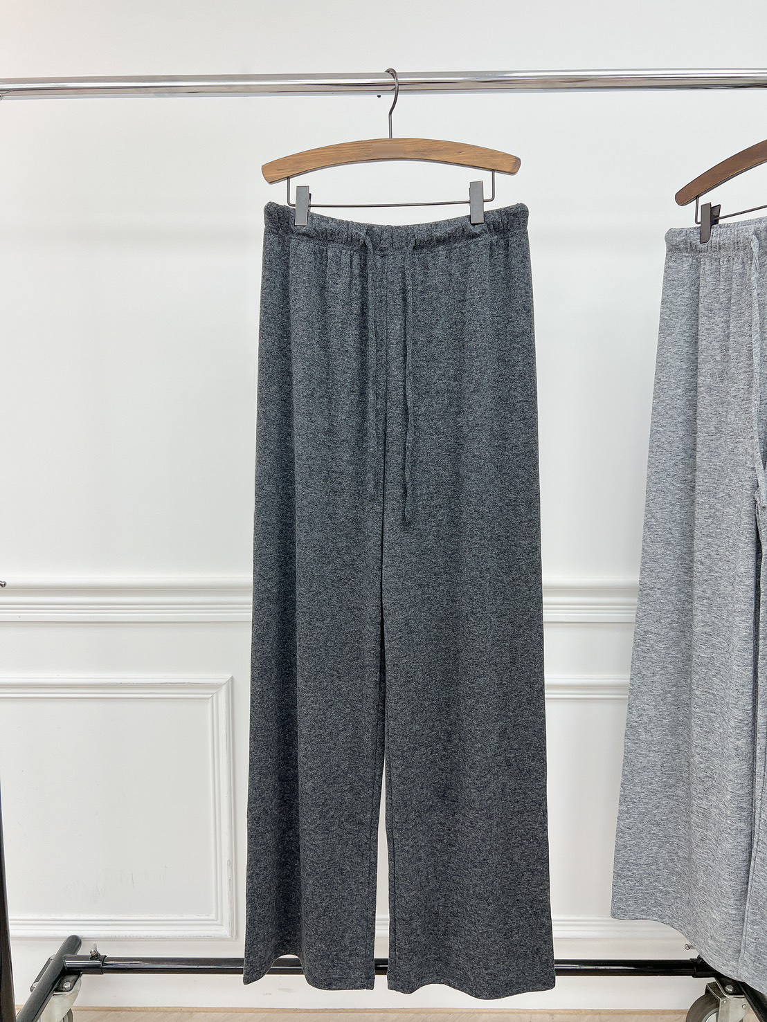 B114.灰階百搭磨毛彈性瘦瘦褲