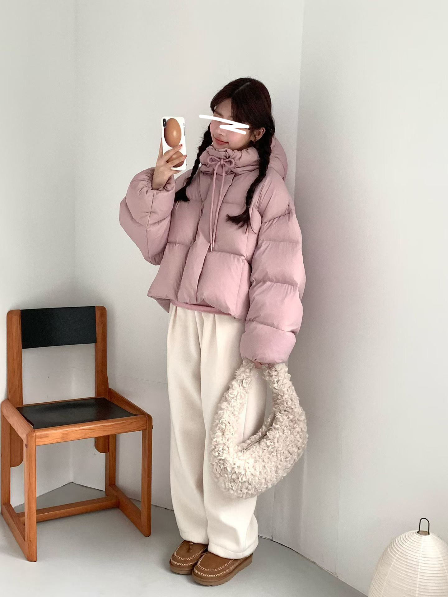 B05.前打褶褲口可束絨面休閒褲