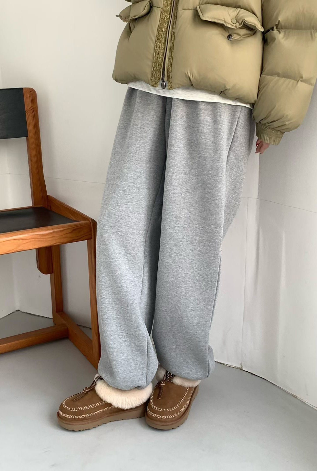 B04.前打褶褲口可束內刷毛棉質長褲