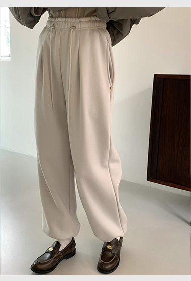 B04.前打褶褲口可束內刷毛棉質長褲