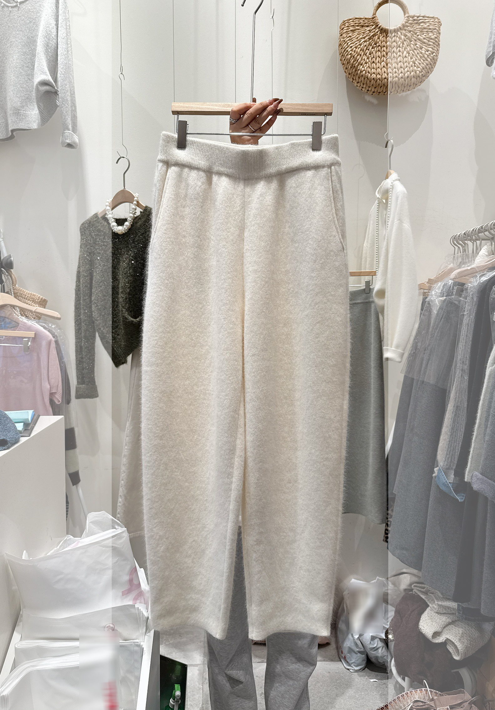 B61.可可家繭型保暖針織長褲