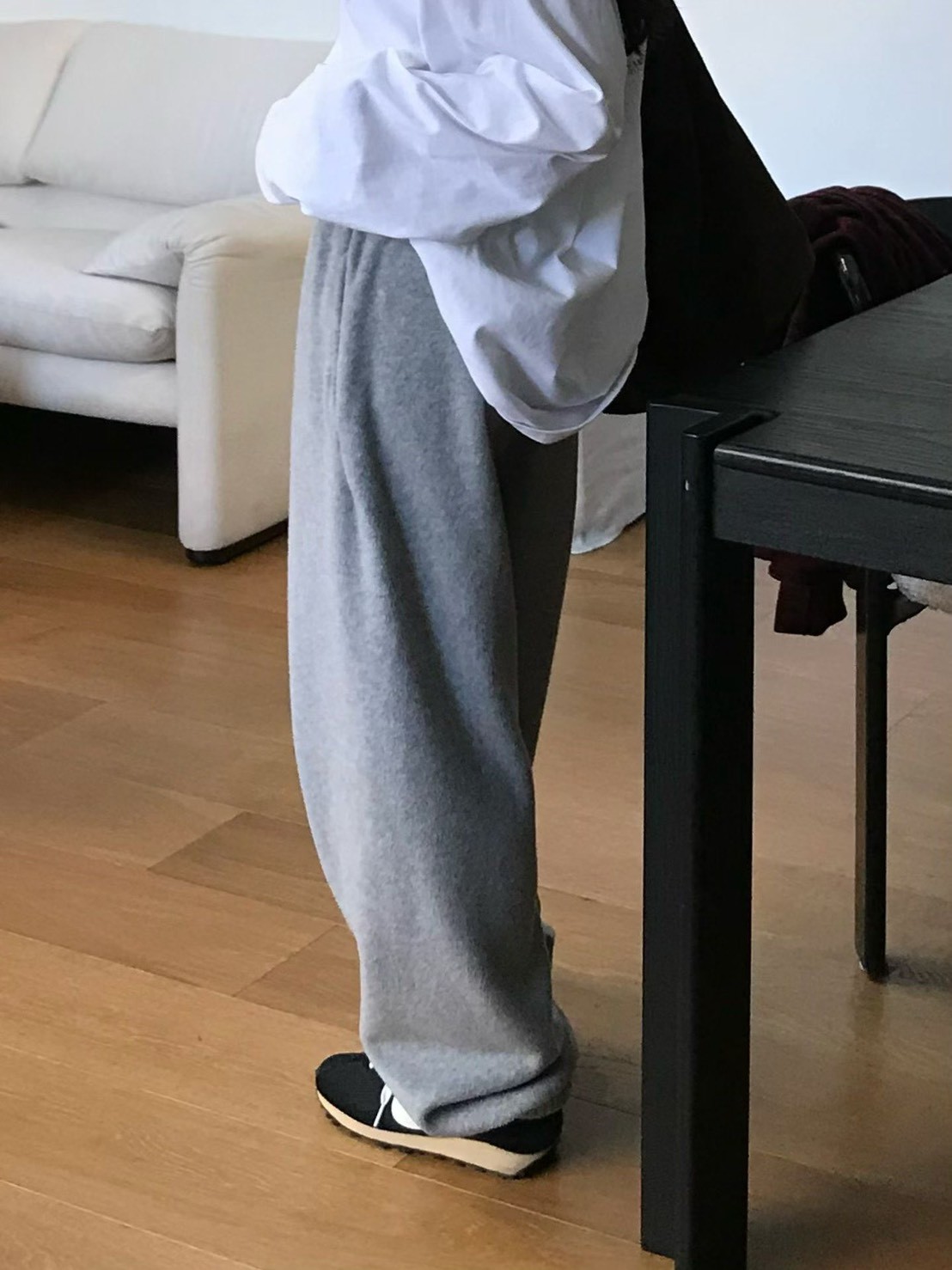 A06.小V家休閒縮口彈性針織褲