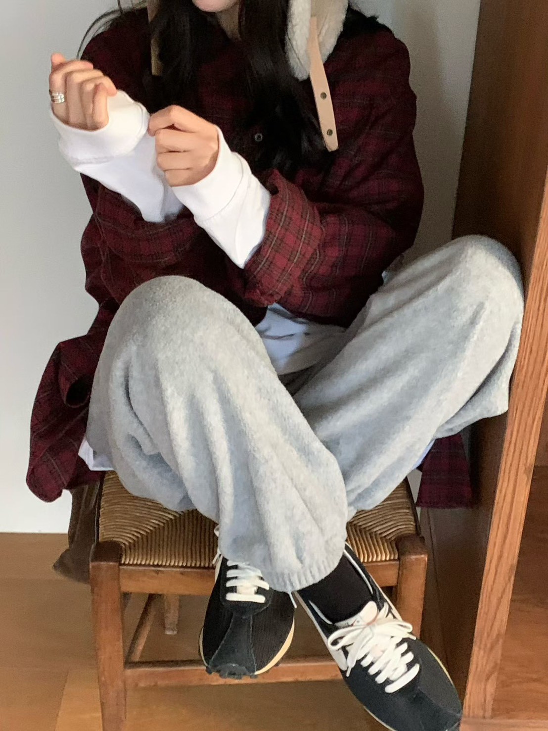 A06.小V家休閒縮口彈性針織褲