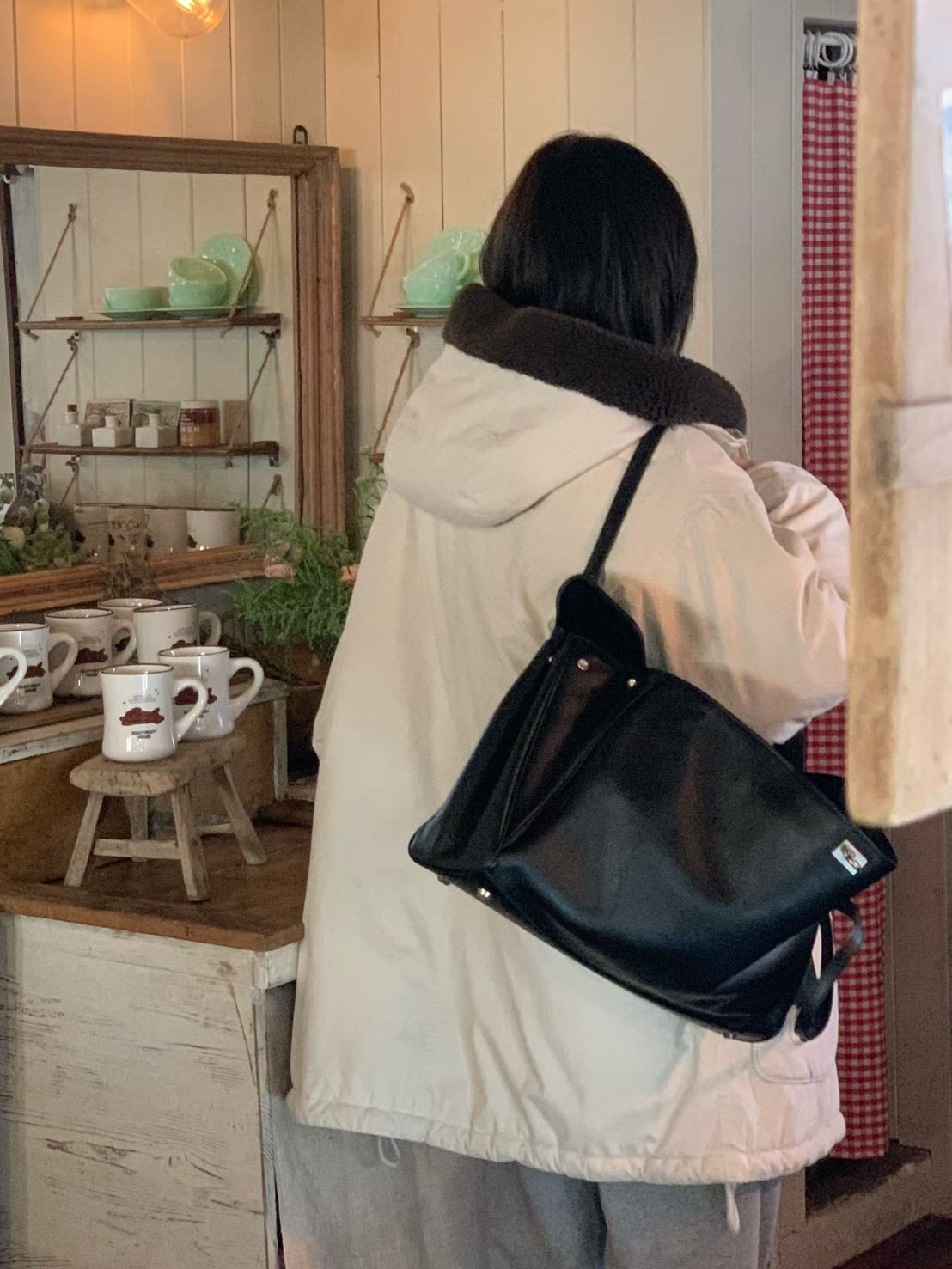 A13.小V家連帽毛毛滾邊鴨絨中長外套