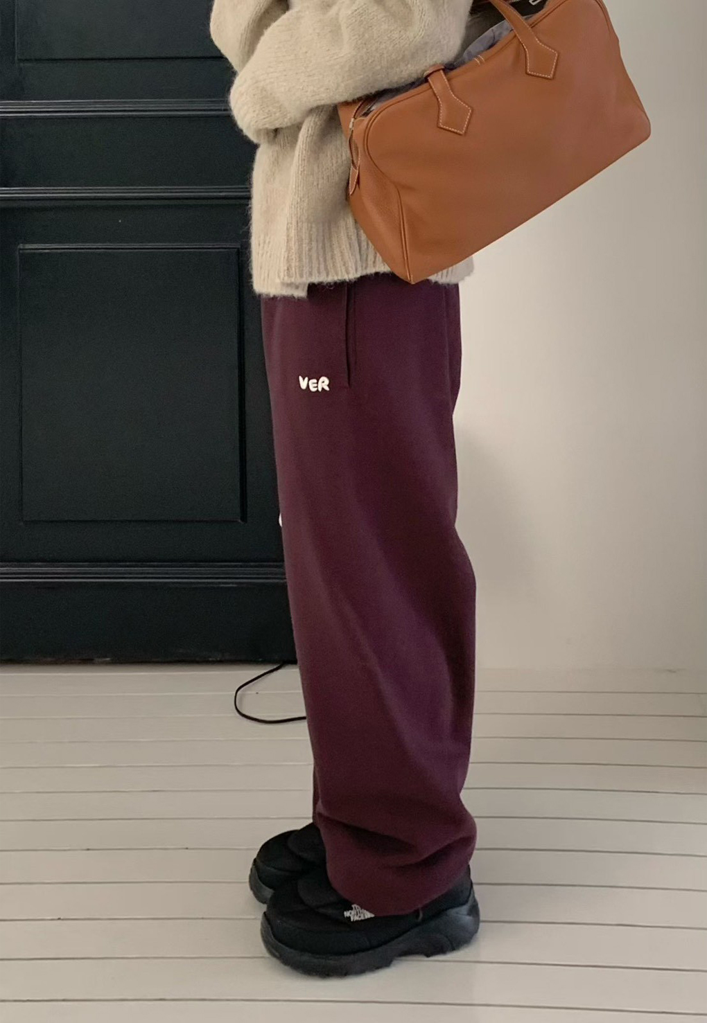 A02.小V家側邊小繡字舒適棉褲