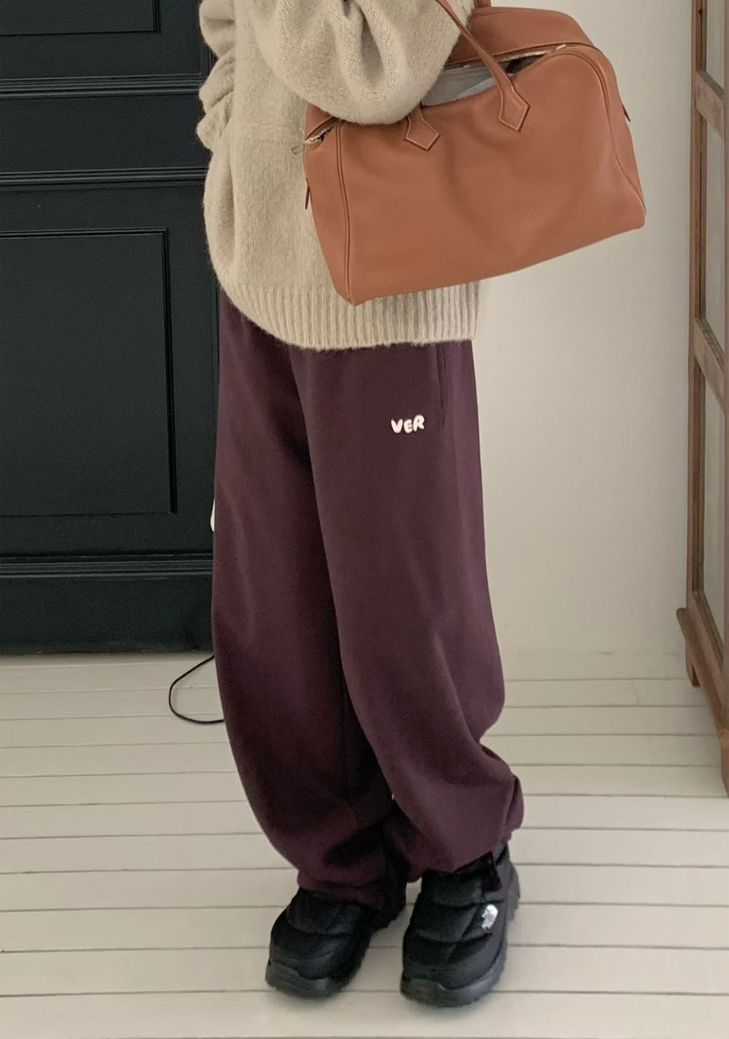 A02.小V家側邊小繡字舒適棉褲