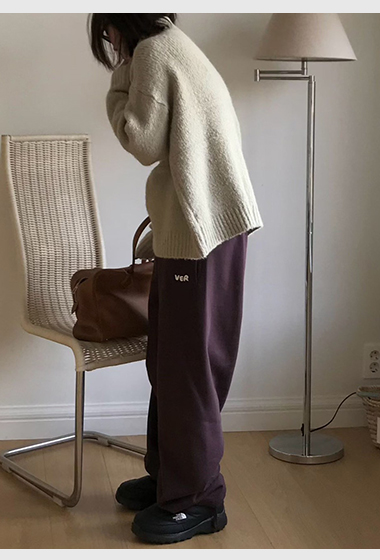 A02.小V家側邊小繡字舒適棉褲