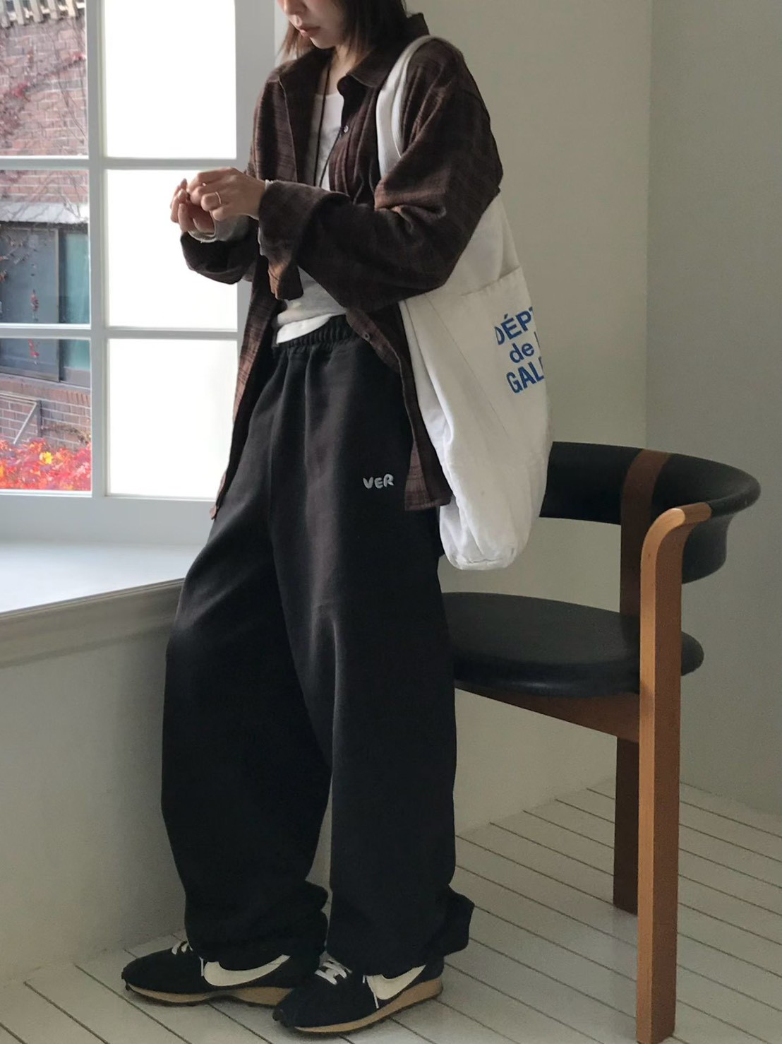 A02.小V家側邊小繡字舒適棉褲