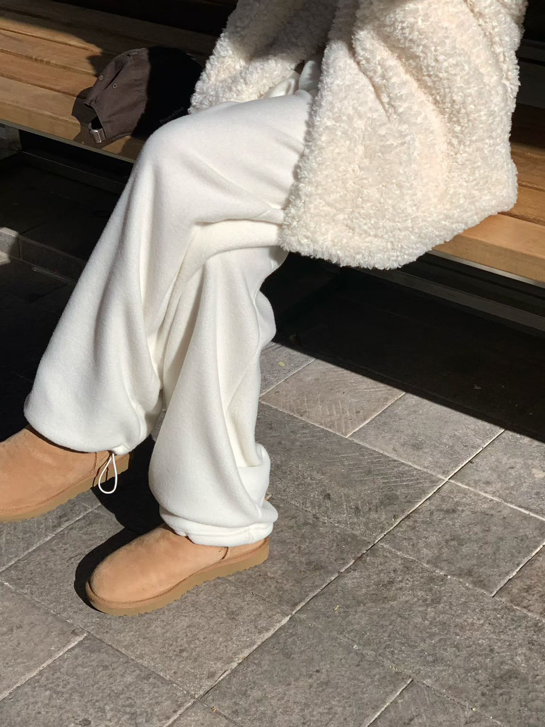 A30.大V家可縮口搖粒絨綁帶休閒褲