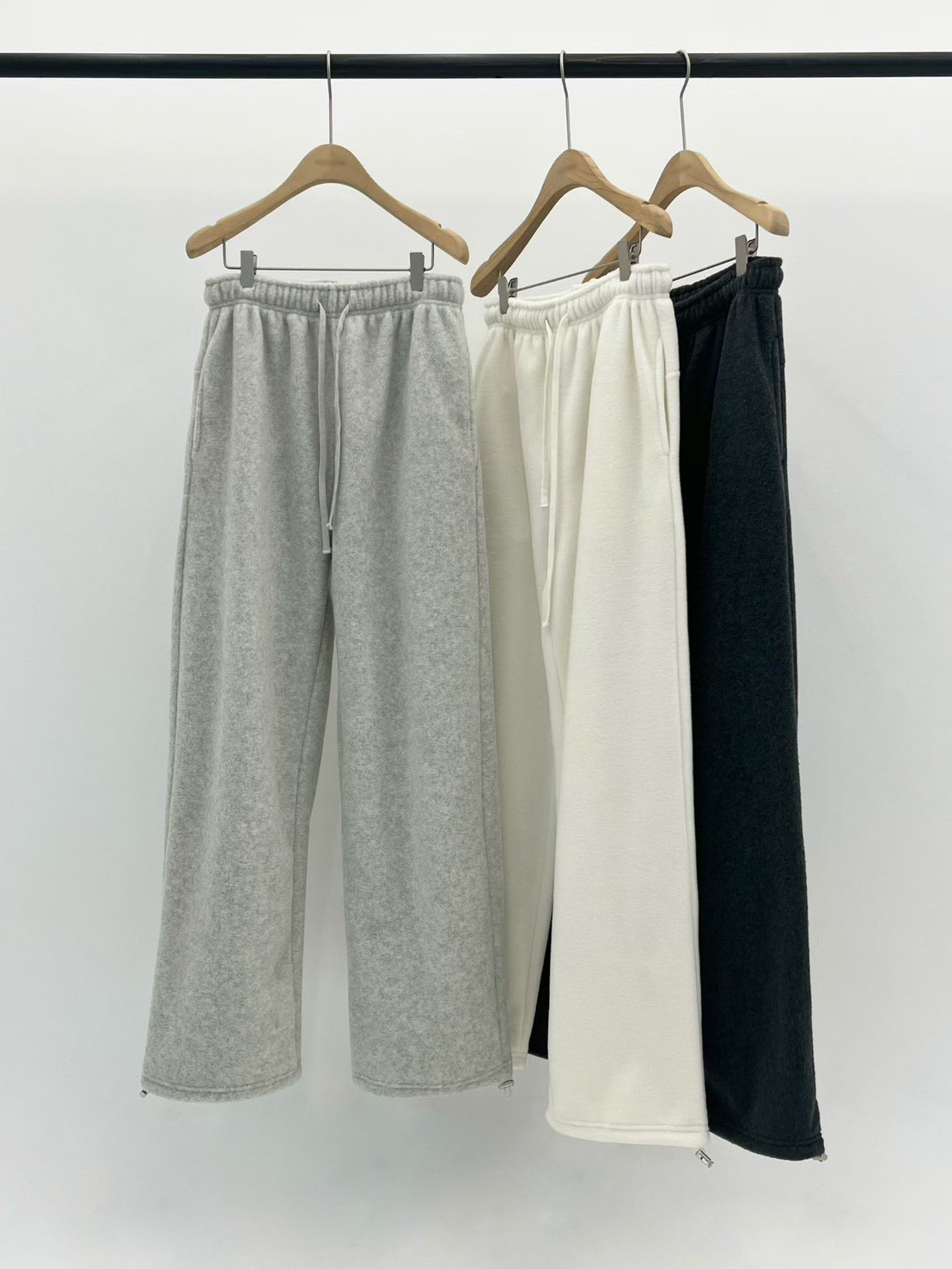 A30.大V家可縮口搖粒絨綁帶休閒褲