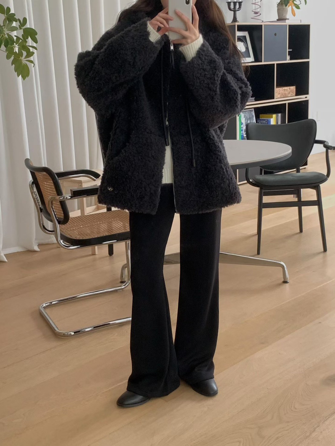 B48.完美灰階內絨毛喇叭褲