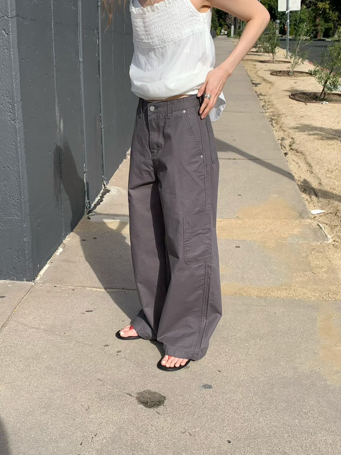 B62.造型單側大口袋休閒褲