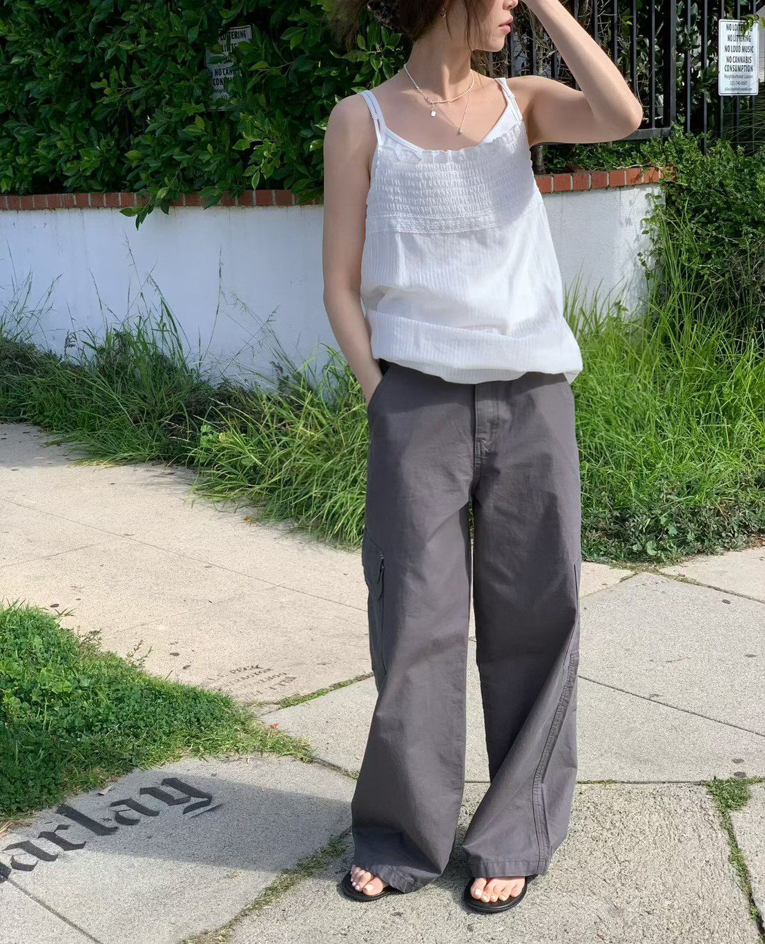 B62.造型單側大口袋休閒褲