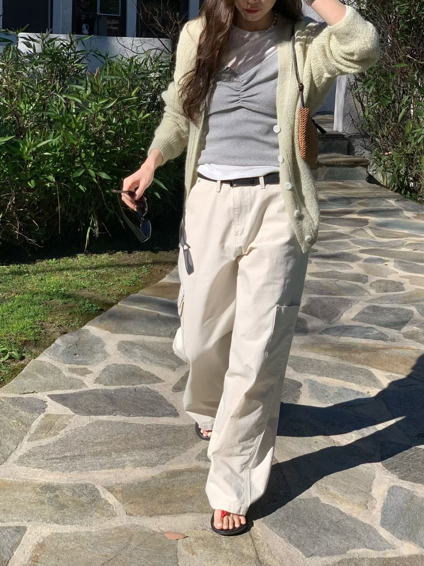 B62.造型單側大口袋休閒褲