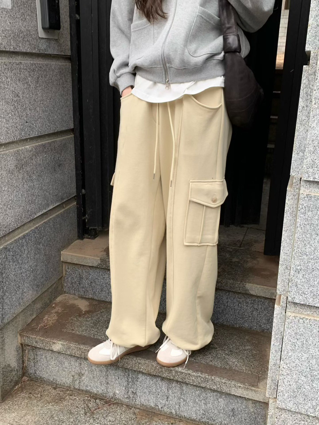 A54.鬆緊腰工裝口袋運動褲