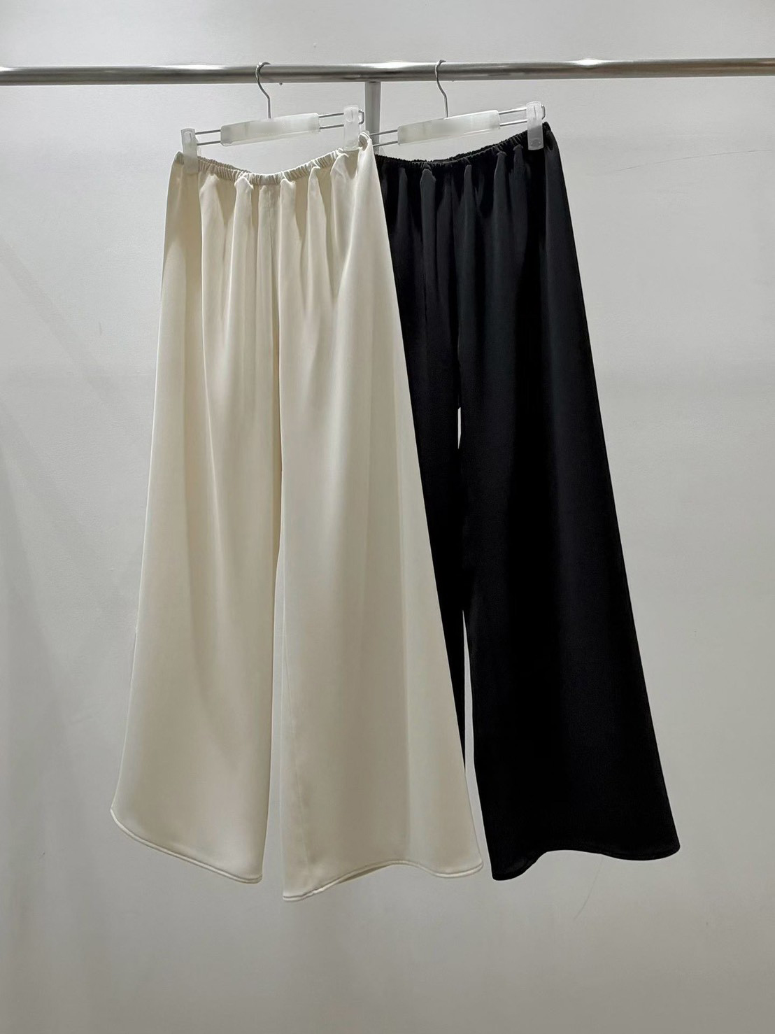 B05.質感家素雅鬆緊腰寬褲