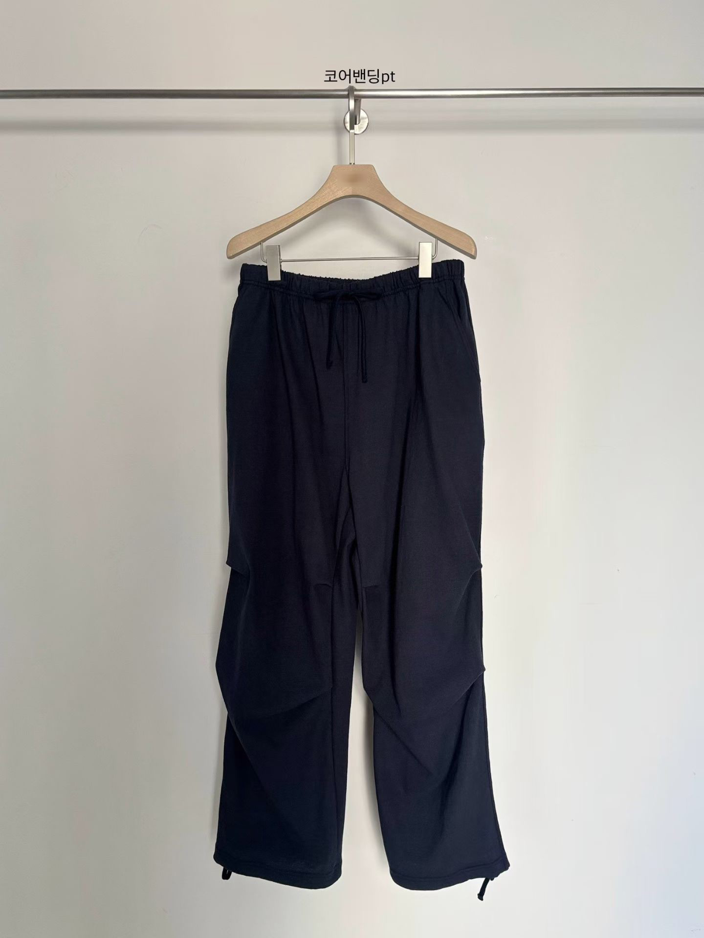 B56.小V家特殊抓褶休閒褲