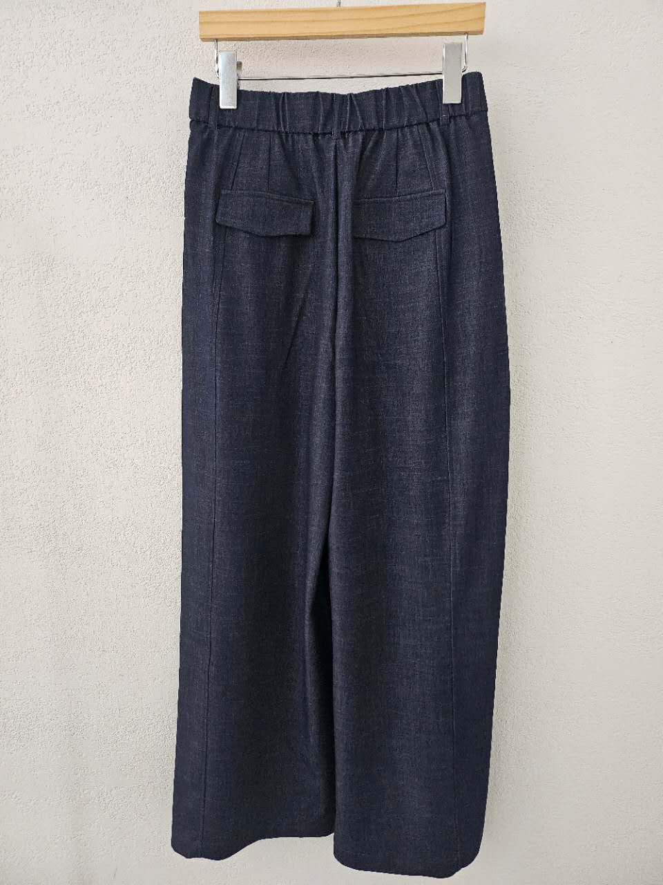 B113.星星家藏肉前壓褶寬褲