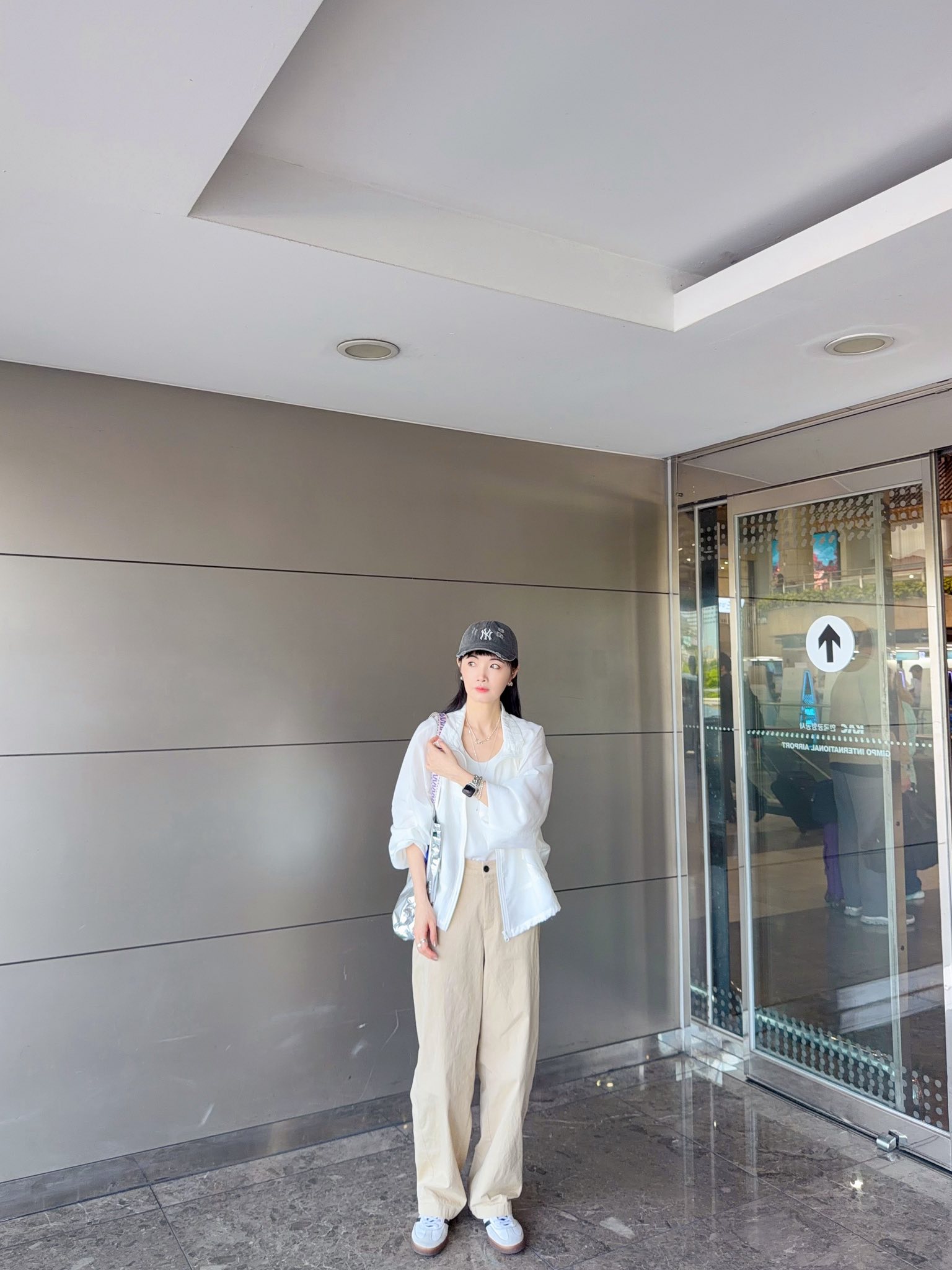 水洗褲家小彎刀休閒褲