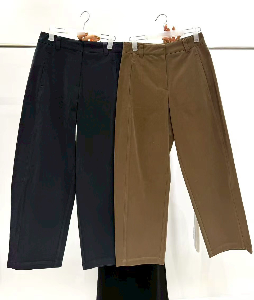 B68.質感家大地側前移直筒長褲