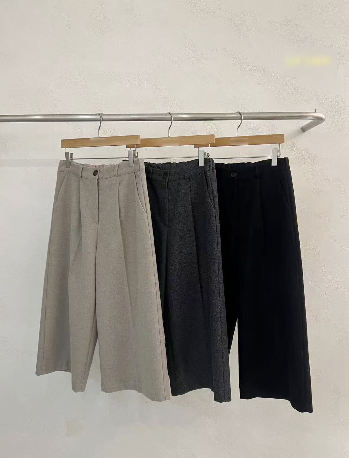 A39.韓國不刺膚打折七分寬褲