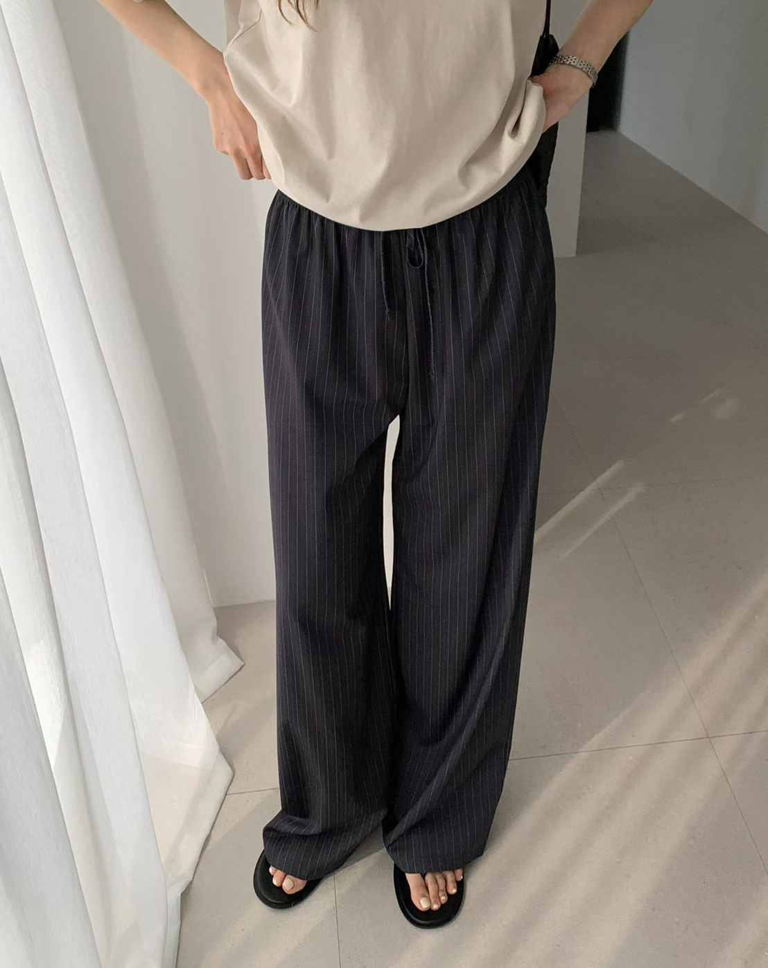 B25.綁帶直條紋西裝寬褲