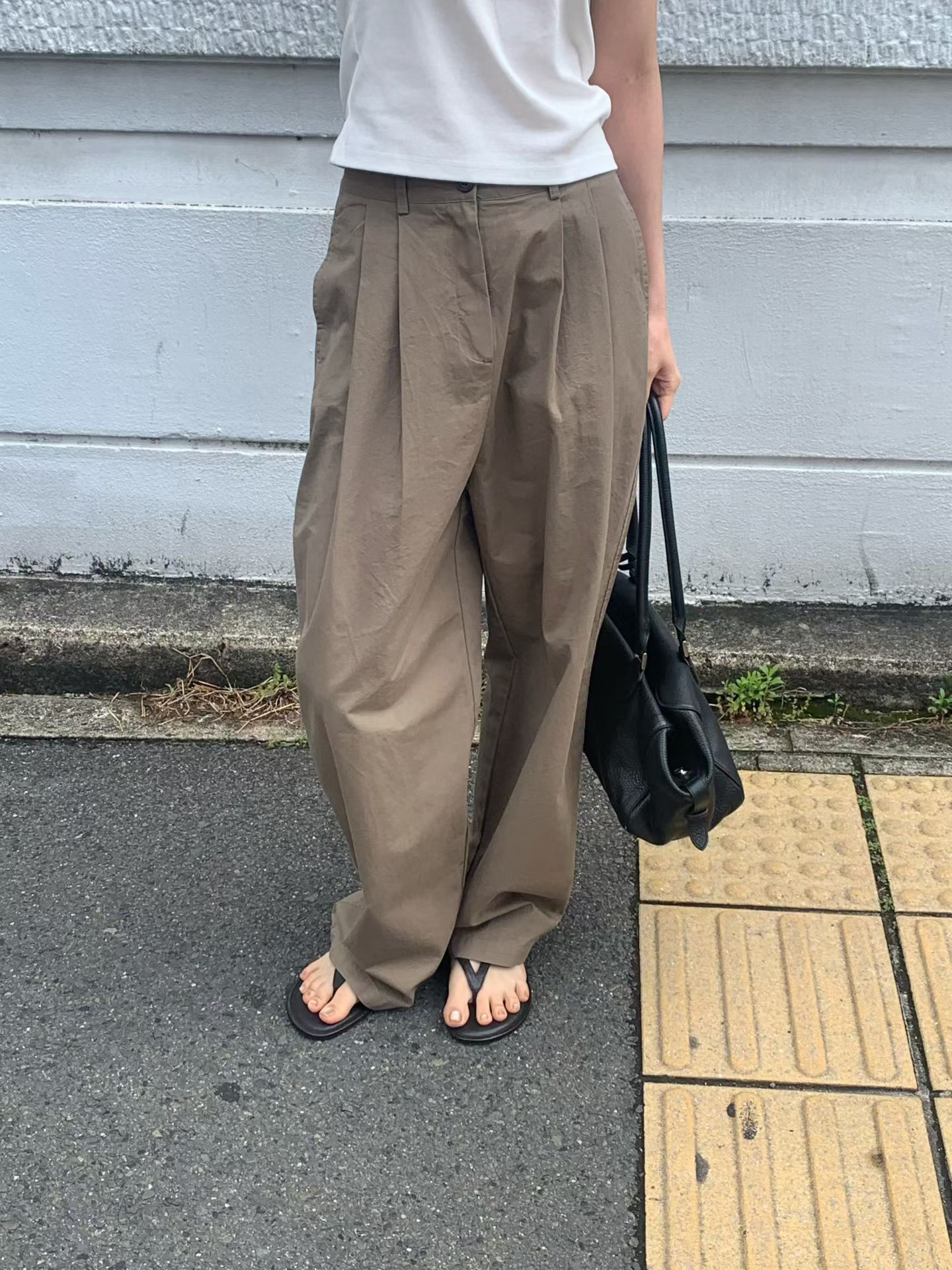 B01.大V家雙壓褶休閒褲