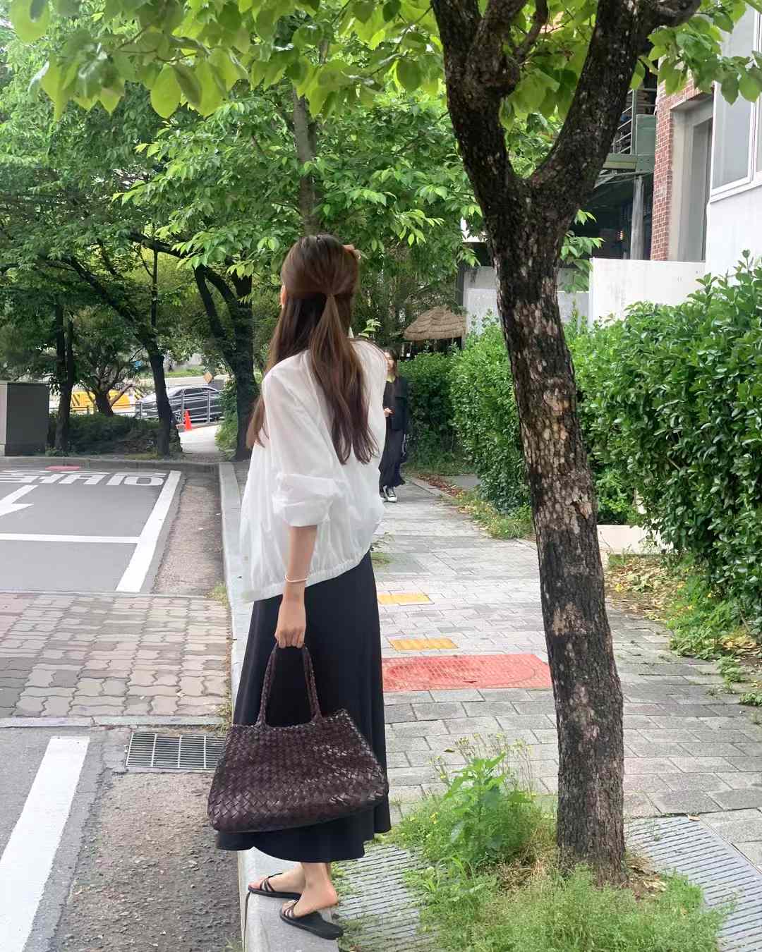 氣質顯瘦鬆緊腰飄逸傘裙
