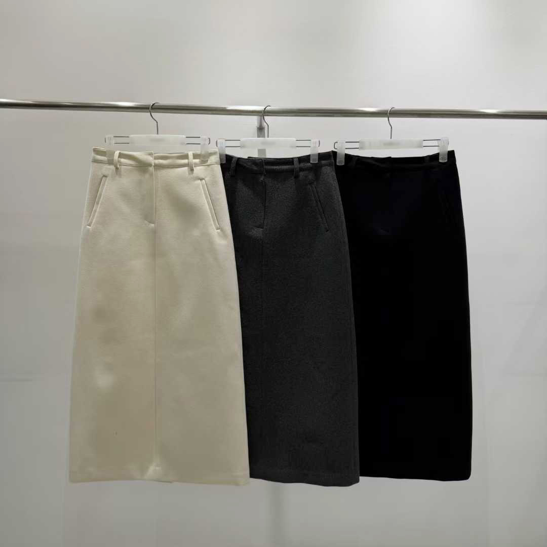 B79.質感家俐落西裝長裙