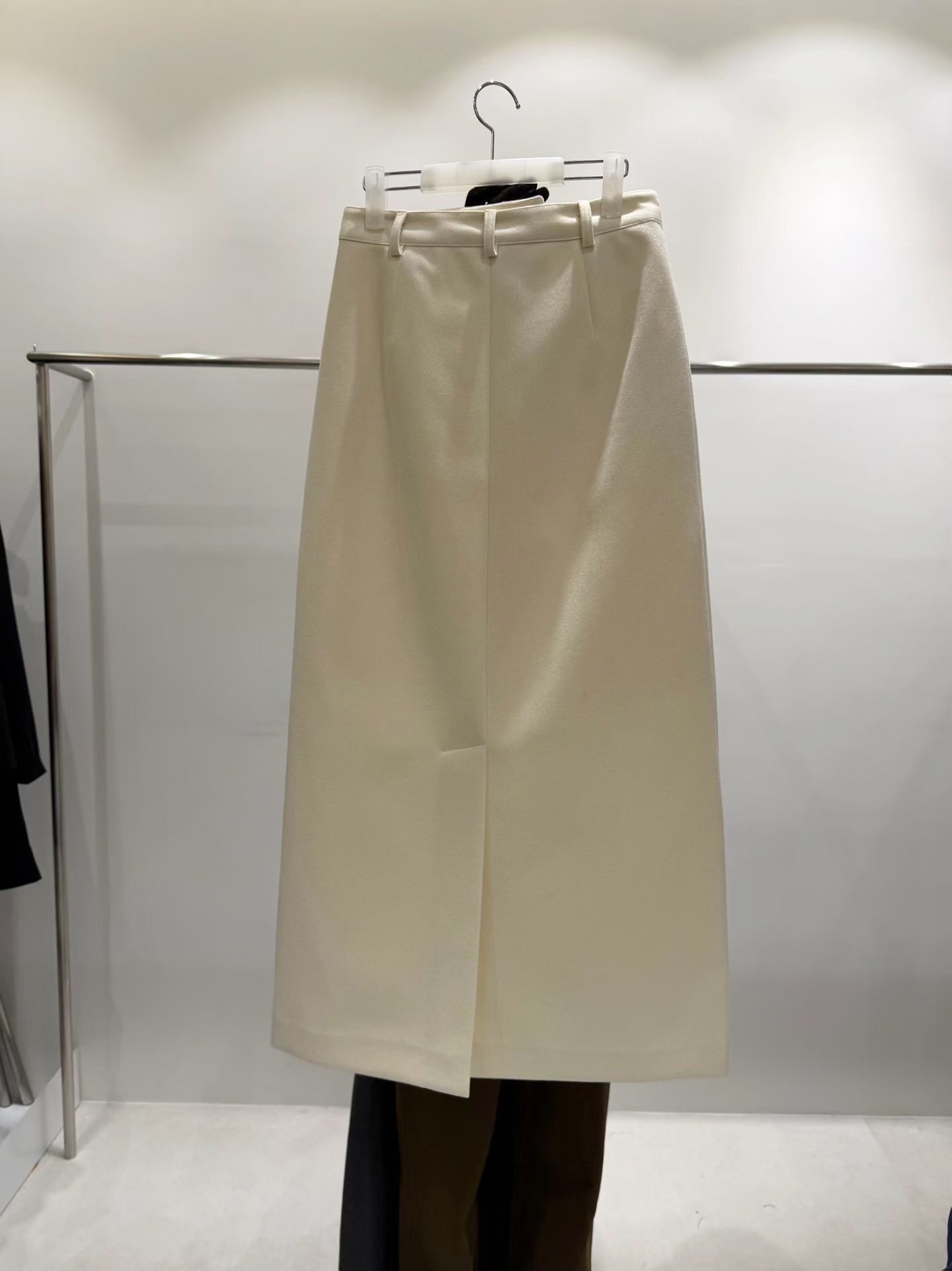 B79.質感家俐落西裝長裙