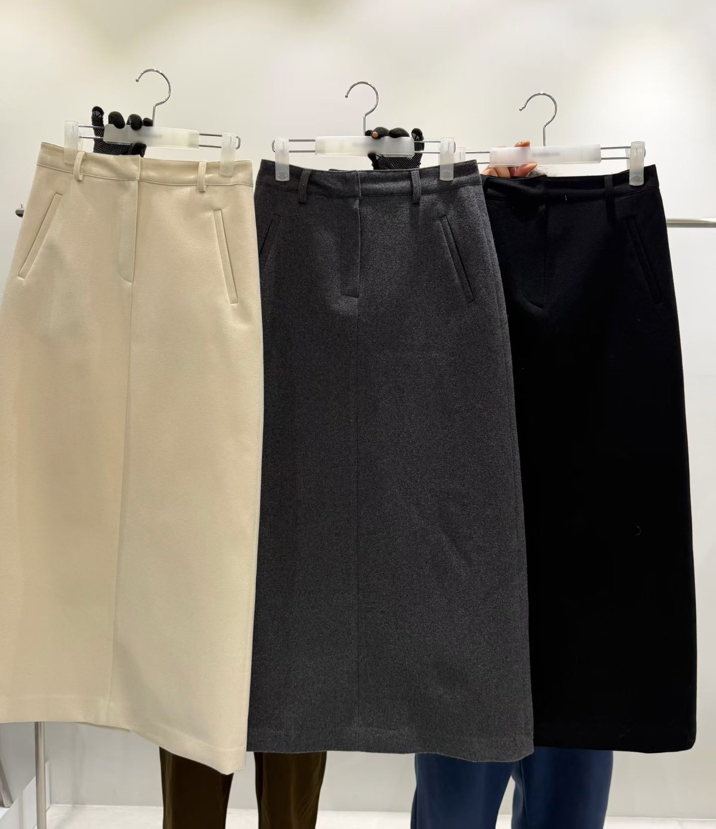 B79.質感家俐落西裝長裙