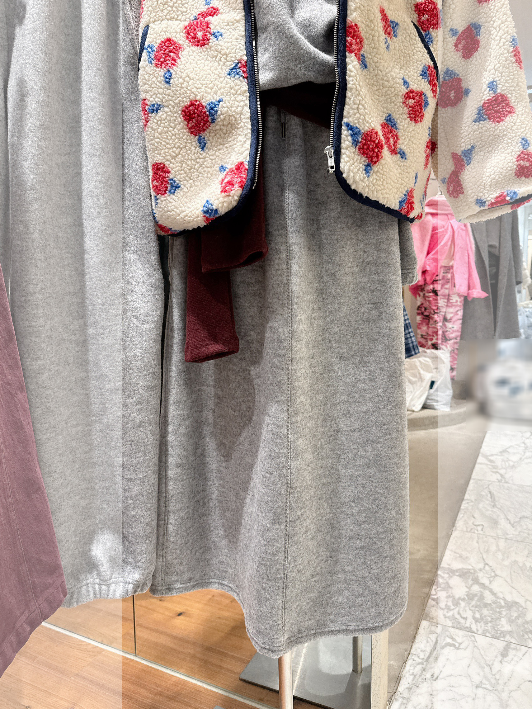 A123.灰階百搭保暖長裙