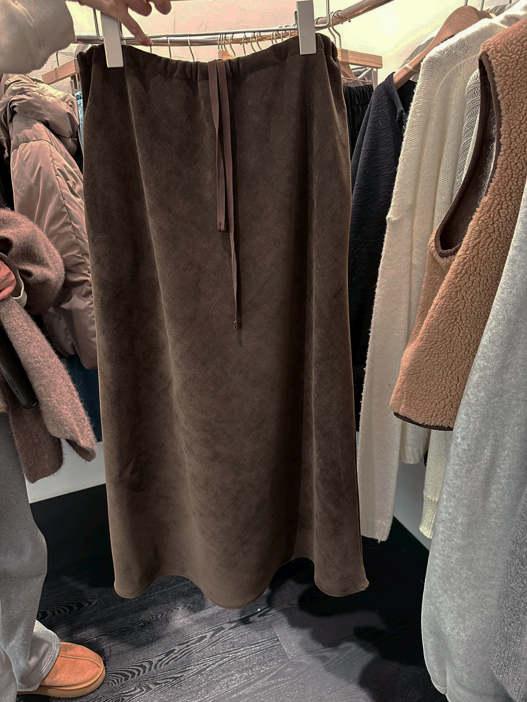 B16.顯瘦舒適鬆緊腰垂墜長裙