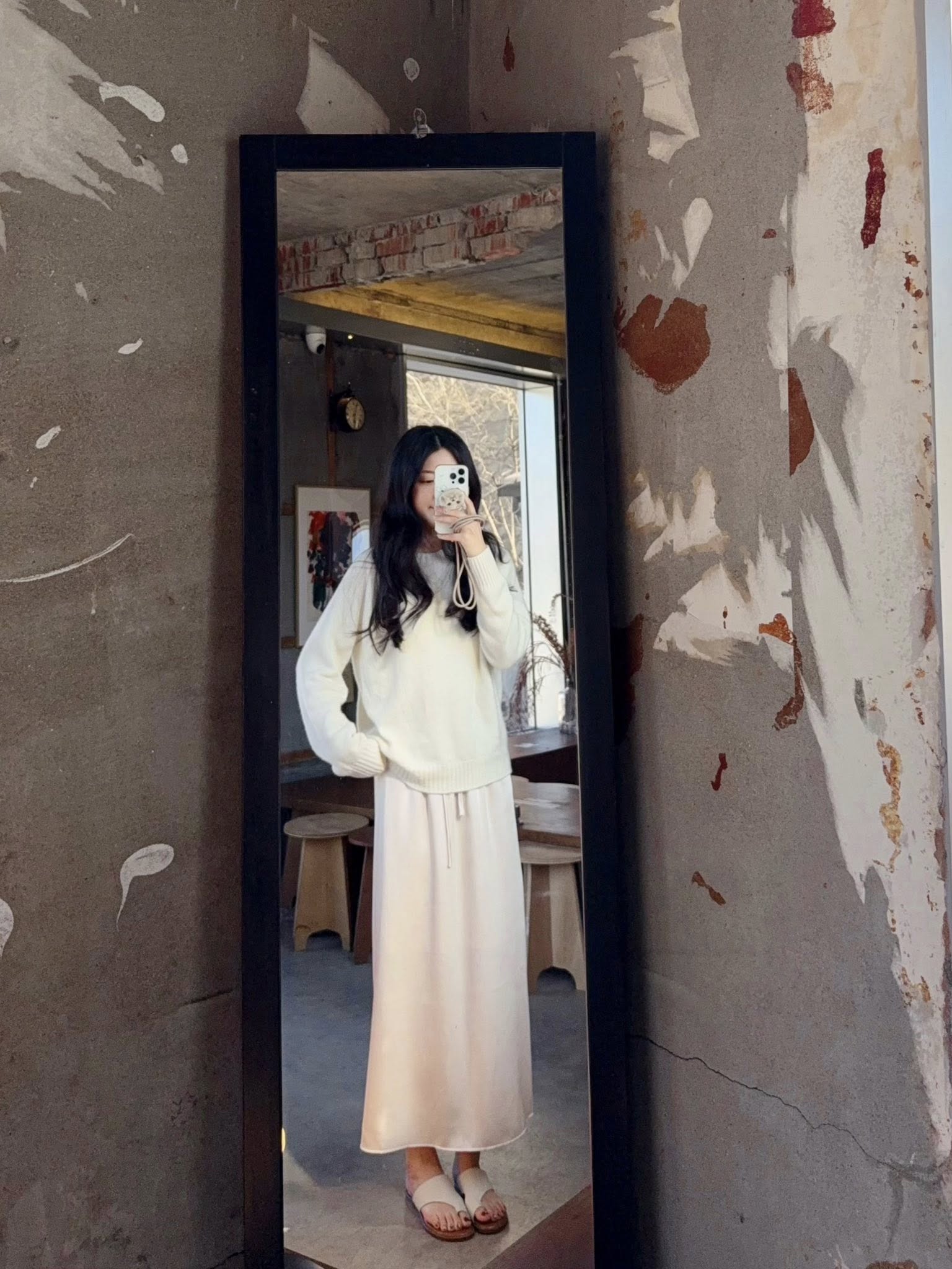 B46.微光澤拉繩修身長裙