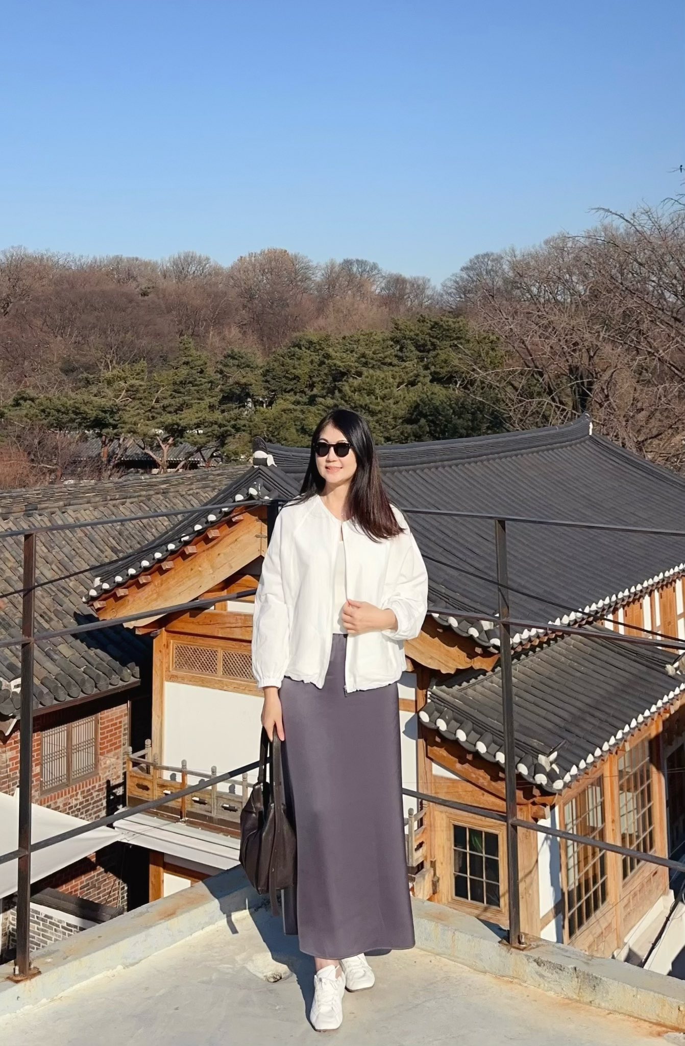 B46.微光澤拉繩修身長裙