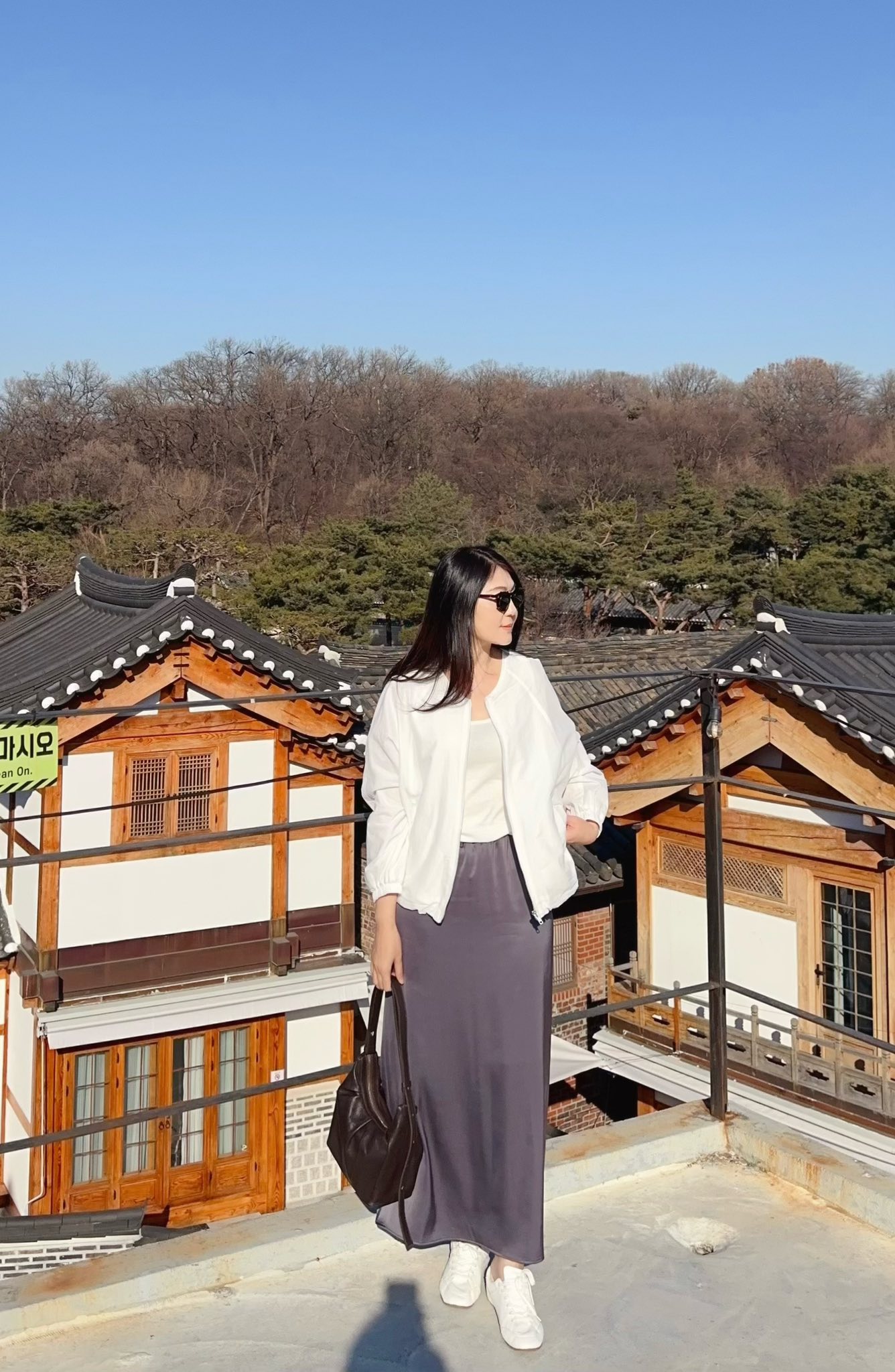 B46.微光澤拉繩修身長裙