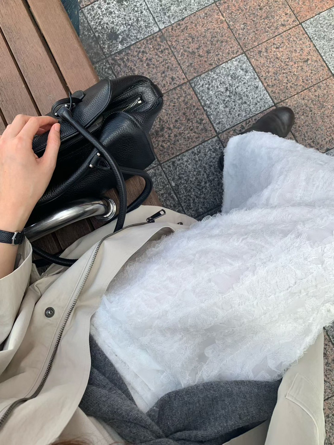 B04.大V家浪漫羽毛A字裙